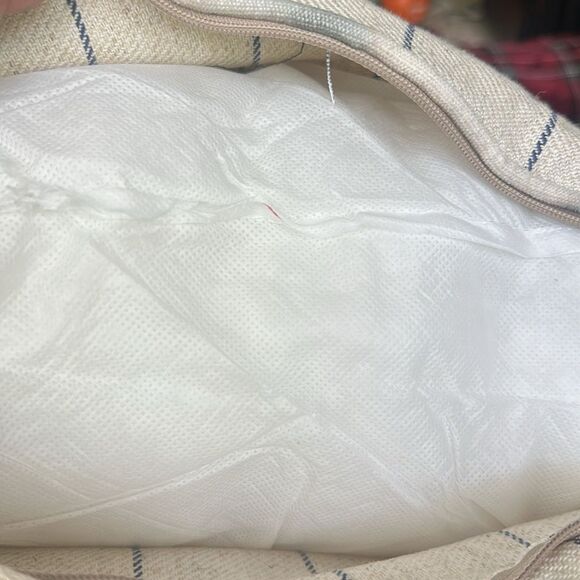 Bassett Custom-Made Accent Pillow Set (2) - Picture 4 of 4